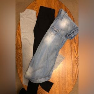 2 LONG SHIRTS/SHORT DRESSES AND A PAIR OF BLACK LEGGINGS